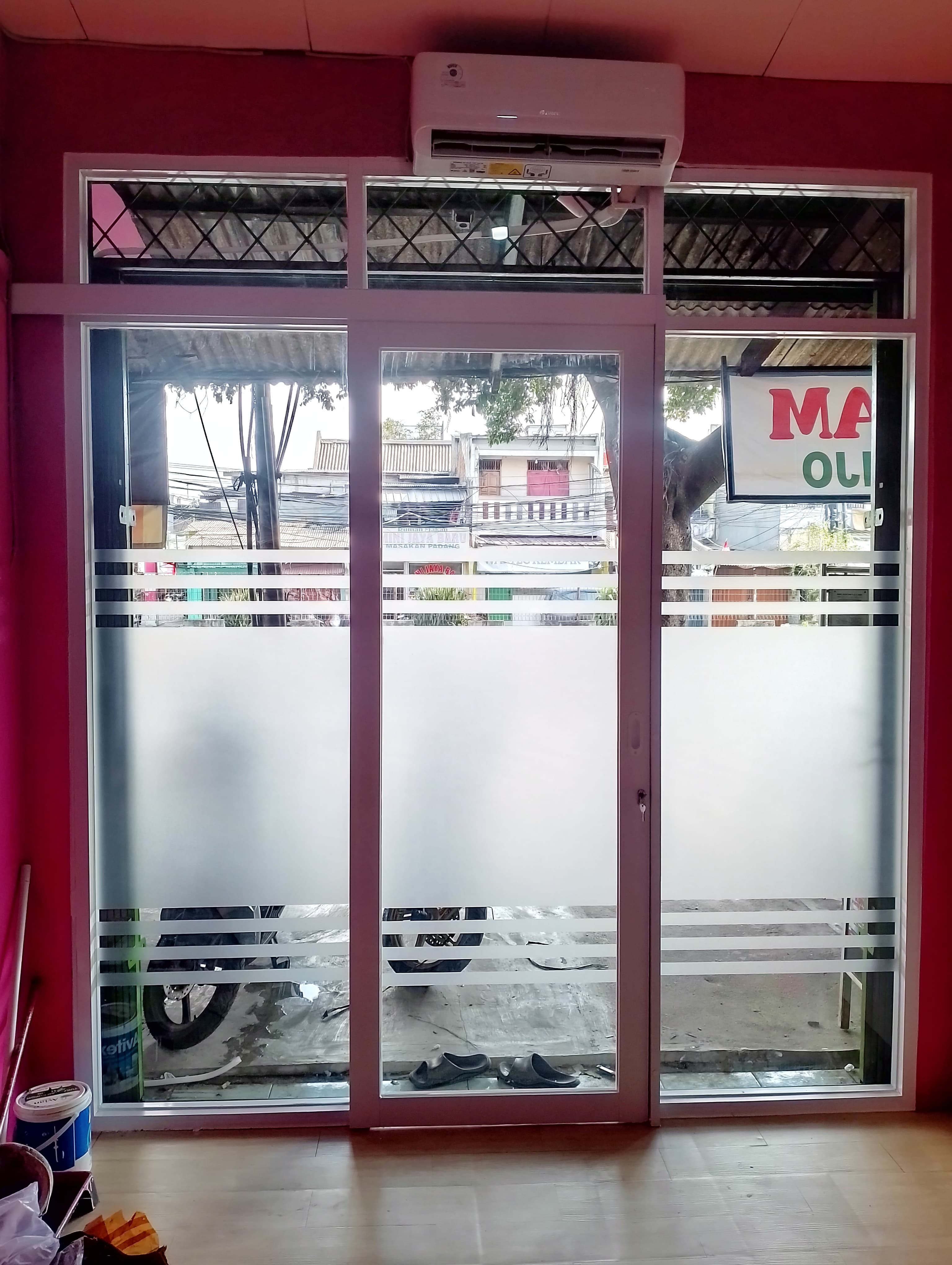 Pintu Sliding Kaca Buram